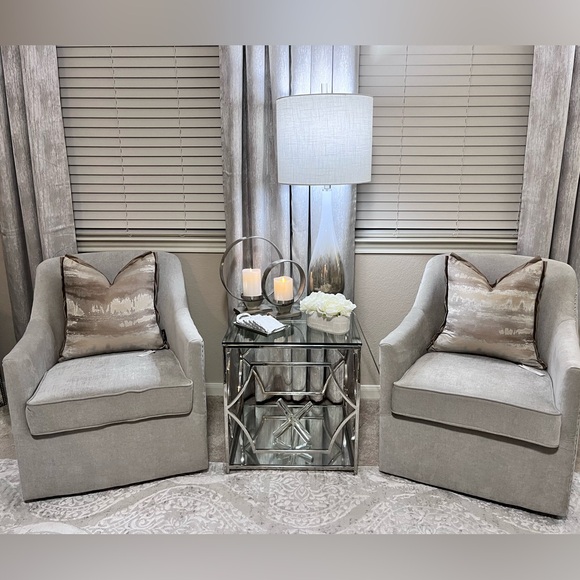 1-NWT CELEBRITY HOME MARBLED DECORATIVE PILLOWS (Read description for details) - Picture 14 of 17